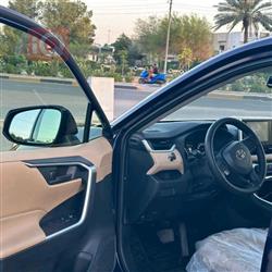 تۆیۆتا ڕاڤ 4